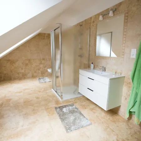 Harmonika Πανσιόν Nova Vraz